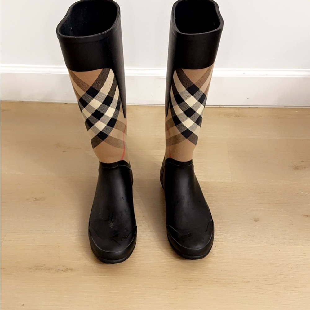 Burberry Black and Tan Plaid Rain Boots